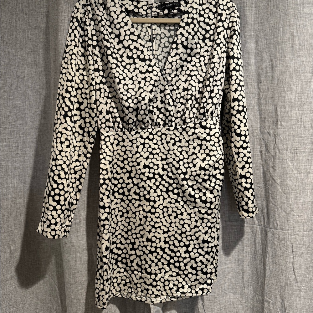 Dynamite Black and White Patterned Long Sleeve Dress